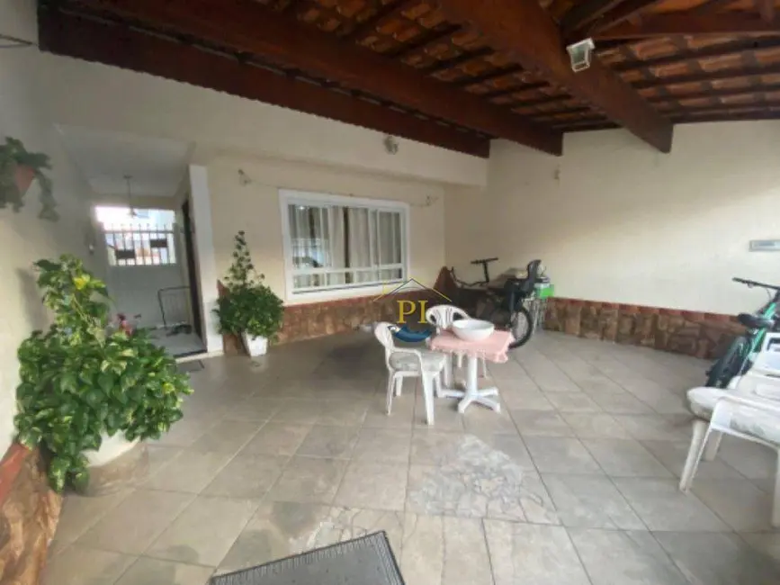 Foto 1 de Casa com 3 quartos à venda em Boqueirão, Praia Grande - SP