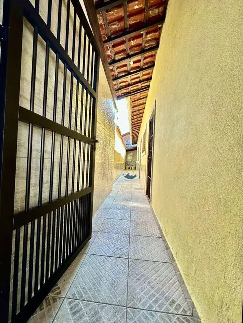 Foto 3 de Casa com 2 quartos à venda, 125m2 em Praia Grande - SP