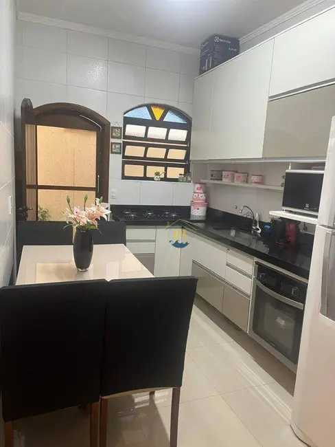 Casa com 2 quartos à venda, 80m2 em Canto do Forte, Praia Grande - SP - imagem 7 Foto 7 de Casa com 2 quartos à venda, 80m2 em Canto do Forte, Praia Grande - SP