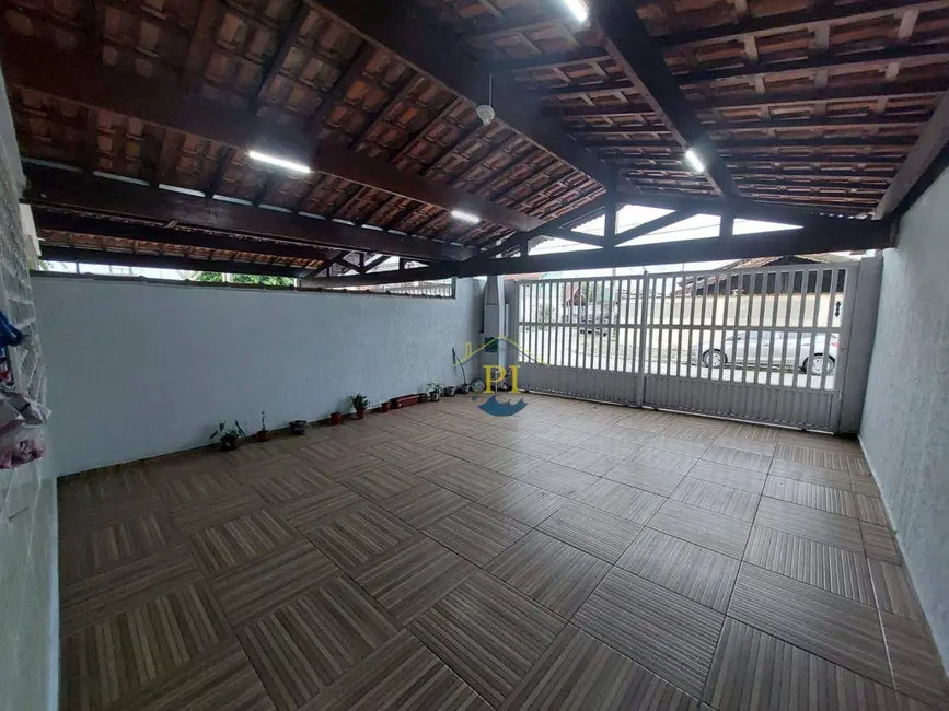 Foto 2 de Casa com 2 quartos à venda, 75m2 em Tupi, Praia Grande - SP