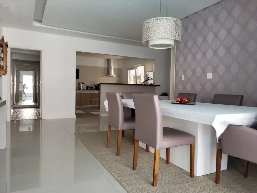 Foto 2 de Casa com 3 quartos à venda, 400m2 em Canto do Forte, Praia Grande - SP