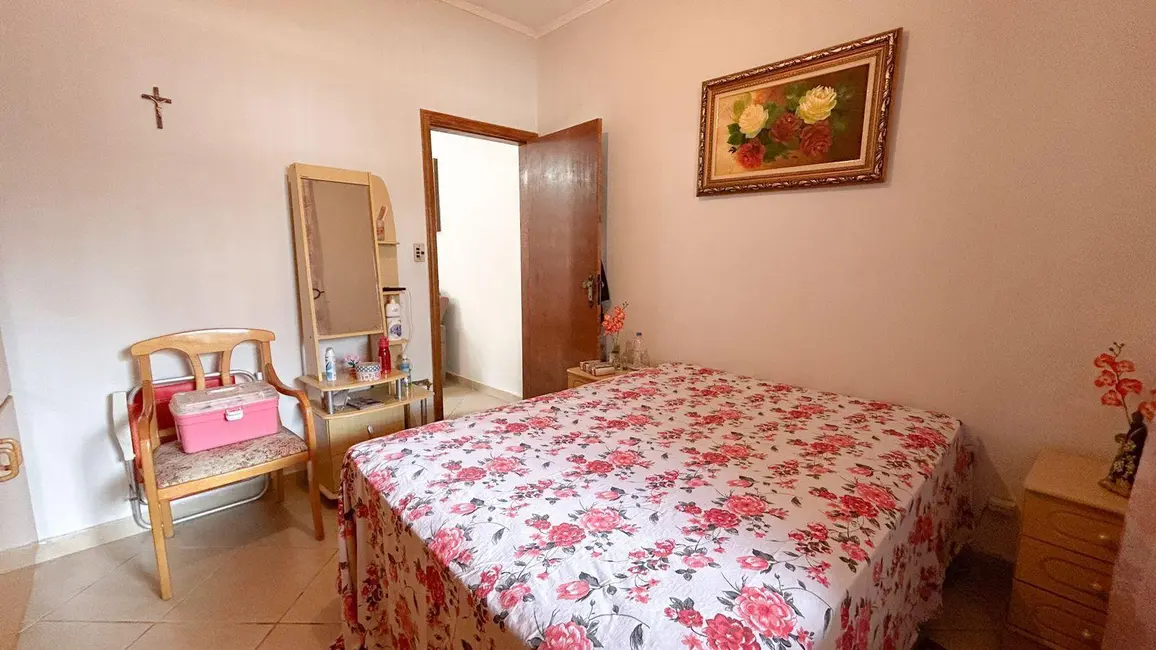 Foto 1 de Casa com 2 quartos à venda, 70m2 em Praia Grande - SP