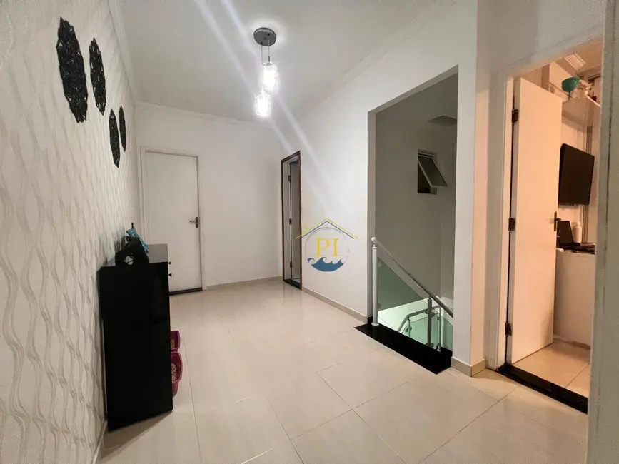 Foto 8 de Sobrado com 3 quartos à venda, 121m2 em Praia Grande - SP