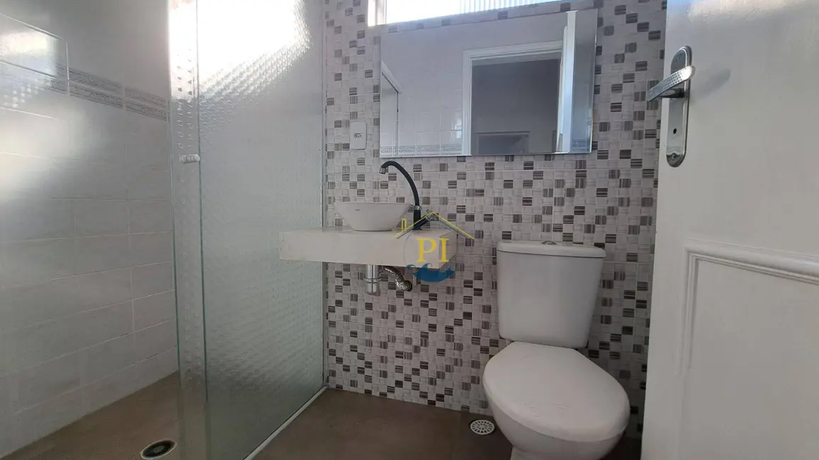 Sobrado com 3 quartos à venda, 140m2 em Aviação, Praia Grande - SP - imagem 5 Foto 5 de Sobrado com 3 quartos à venda, 140m2 em Aviação, Praia Grande - SP