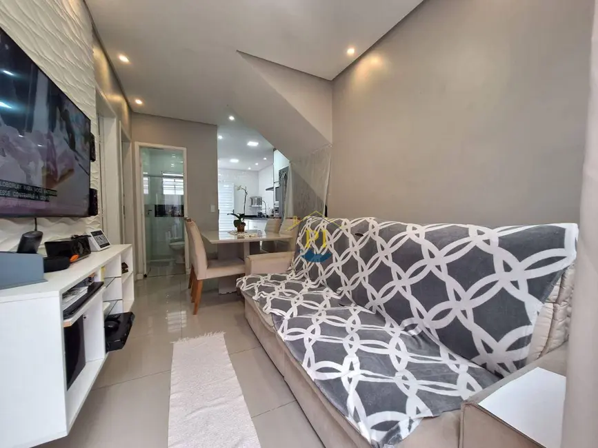 Foto 1 de Casa de Condomínio com 2 quartos à venda, 48m2 em Praia Grande - SP