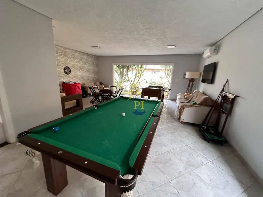 Casa com 3 quartos à venda, 212m2 em Canto do Forte, Praia Grande - SP - imagem 4 Foto 4 de Casa com 3 quartos à venda, 212m2 em Canto do Forte, Praia Grande - SP