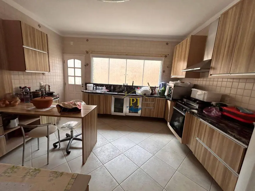 Casa com 3 quartos à venda, 212m2 em Canto do Forte, Praia Grande - SP - imagem 6 Foto 6 de Casa com 3 quartos à venda, 212m2 em Canto do Forte, Praia Grande - SP