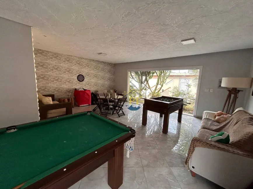 Casa com 3 quartos à venda, 212m2 em Canto do Forte, Praia Grande - SP - imagem 3 Foto 3 de Casa com 3 quartos à venda, 212m2 em Canto do Forte, Praia Grande - SP