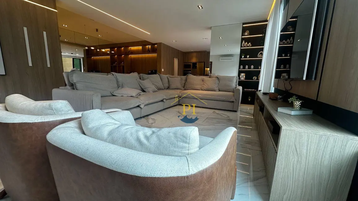 Casa com 4 quartos à venda, 300m2 em Canto do Forte, Praia Grande - SP - imagem 6 Foto 6 de Casa com 4 quartos à venda, 300m2 em Canto do Forte, Praia Grande - SP