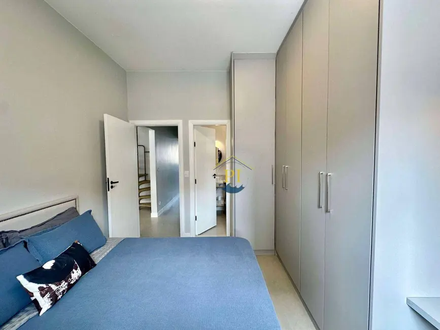 Casa com 3 quartos à venda, 336m2 em Canto do Forte, Praia Grande - SP - imagem 8 Foto 8 de Casa com 3 quartos à venda, 336m2 em Canto do Forte, Praia Grande - SP