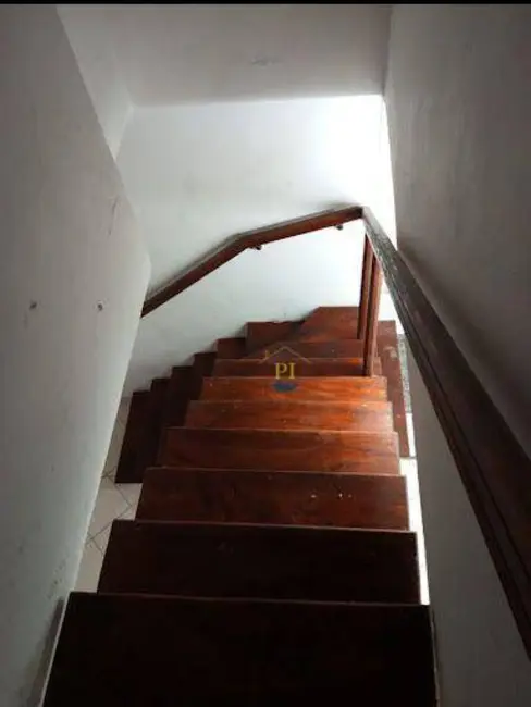 Sobrado com 2 quartos para alugar, 58m2 em Praia Grande - SP - imagem 5 Foto 5 de Sobrado com 2 quartos para alugar, 58m2 em Praia Grande - SP