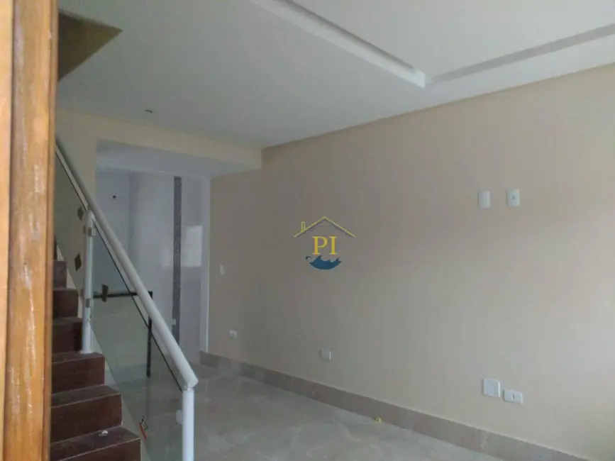 Foto 3 de Sobrado com 3 quartos para alugar, 130m2 em Canto do Forte, Praia Grande - SP