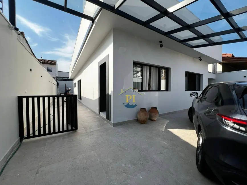 Casa com 2 quartos à venda, 360m2 em Canto do Forte, Praia Grande - SP - imagem 1 Foto 1 de Casa com 2 quartos à venda, 360m2 em Canto do Forte, Praia Grande - SP
