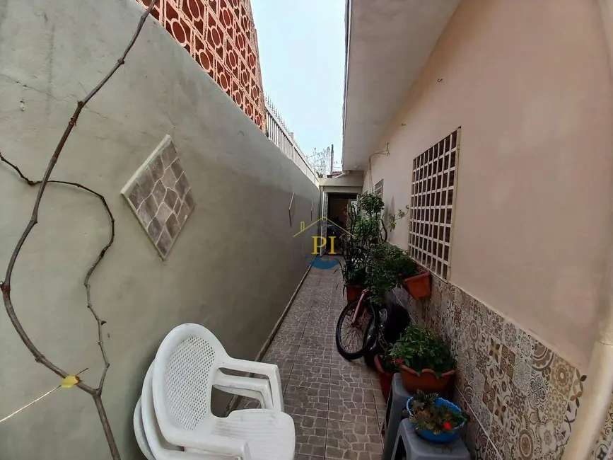 Casa com 3 quartos à venda, 253m2 em Praia Grande - SP - imagem 6 Foto 6 de Casa com 3 quartos à venda, 253m2 em Praia Grande - SP