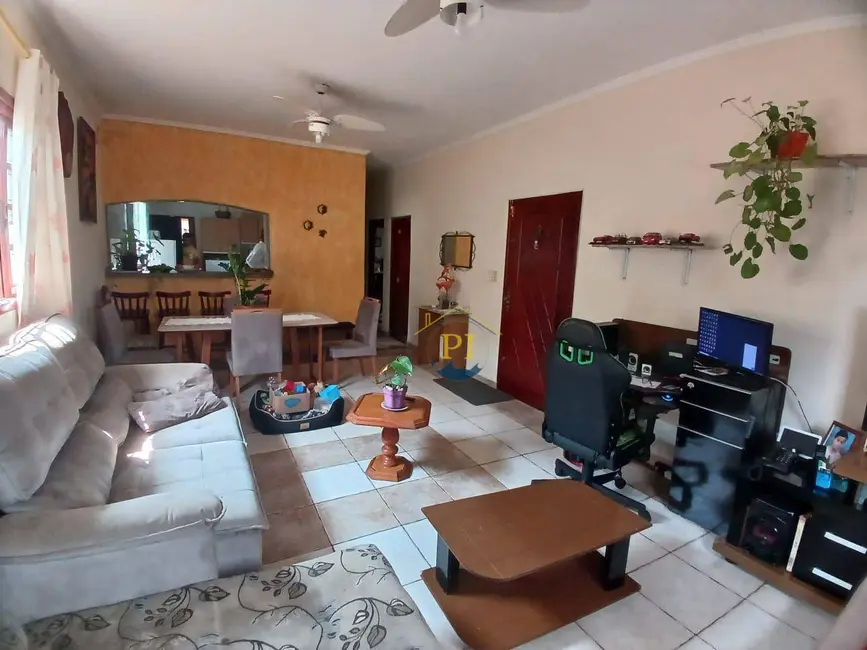 Casa com 3 quartos à venda, 253m2 em Praia Grande - SP - imagem 8 Foto 8 de Casa com 3 quartos à venda, 253m2 em Praia Grande - SP