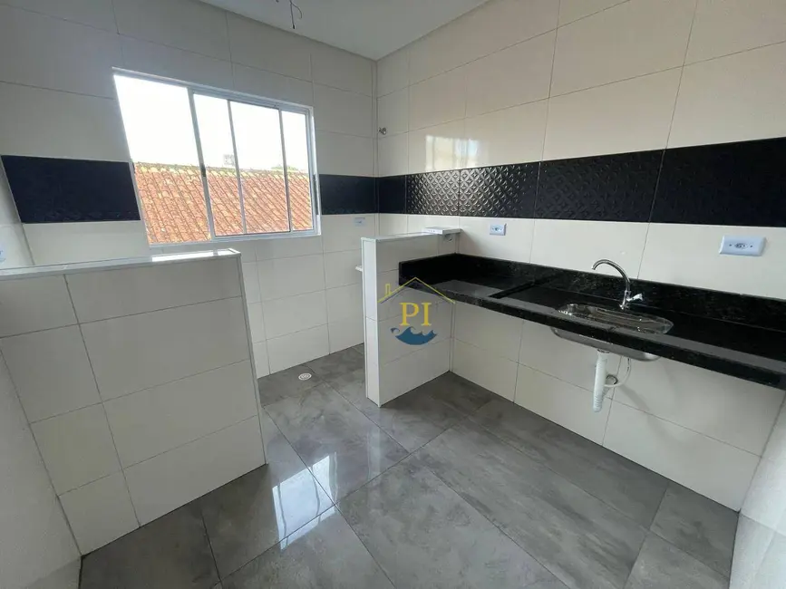 Foto 2 de Casa de Condomínio com 4 quartos à venda, 120m2 em Maracanã, Praia Grande - SP