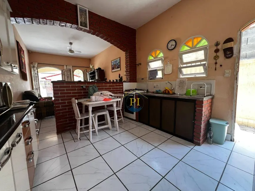 Casa com 2 quartos à venda, 70m2 em Praia Grande - SP - imagem 8 Foto 8 de Casa com 2 quartos à venda, 70m2 em Praia Grande - SP