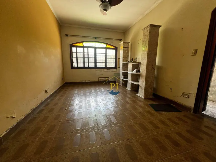 Casa com 3 quartos à venda, 154m2 em Praia Grande - SP - imagem 2 Foto 2 de Casa com 3 quartos à venda, 154m2 em Praia Grande - SP