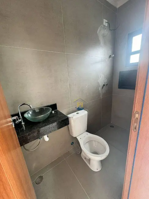 Foto 8 de Casa de Condomínio com 2 quartos à venda, 90m2 em Maracanã, Praia Grande - SP