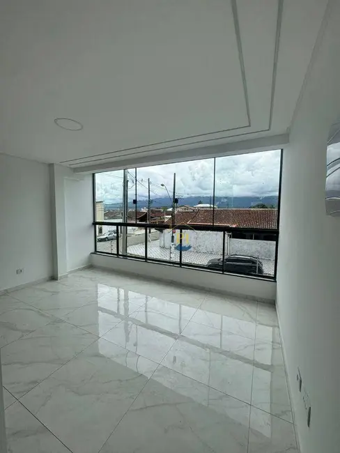 Foto 2 de Casa de Condomínio com 2 quartos à venda, 90m2 em Maracanã, Praia Grande - SP