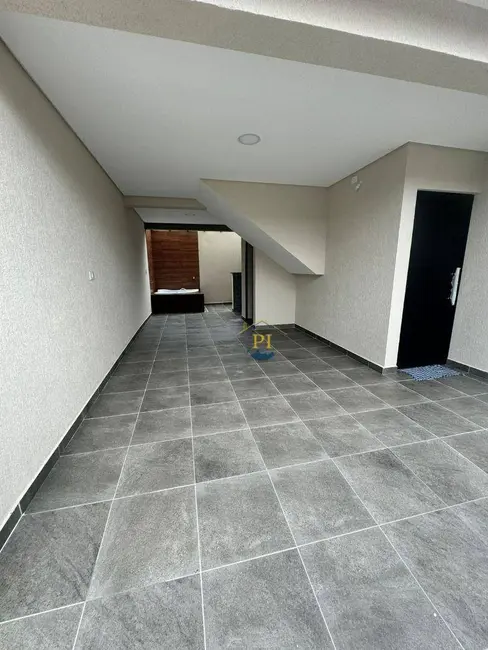 Foto 3 de Casa de Condomínio com 2 quartos à venda, 89m2 em Maracanã, Praia Grande - SP