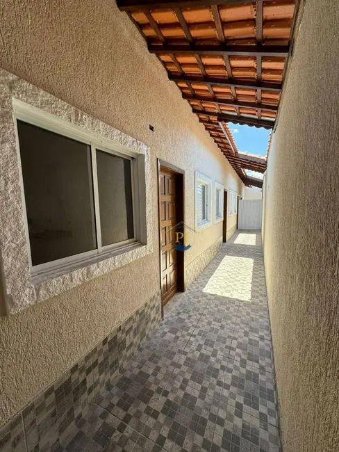 Foto 2 de Casa de Condomínio com 2 quartos à venda, 60m2 em Mirim, Praia Grande - SP