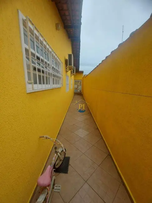 Foto 3 de Casa com 3 quartos à venda, 250m2 em Praia Grande - SP