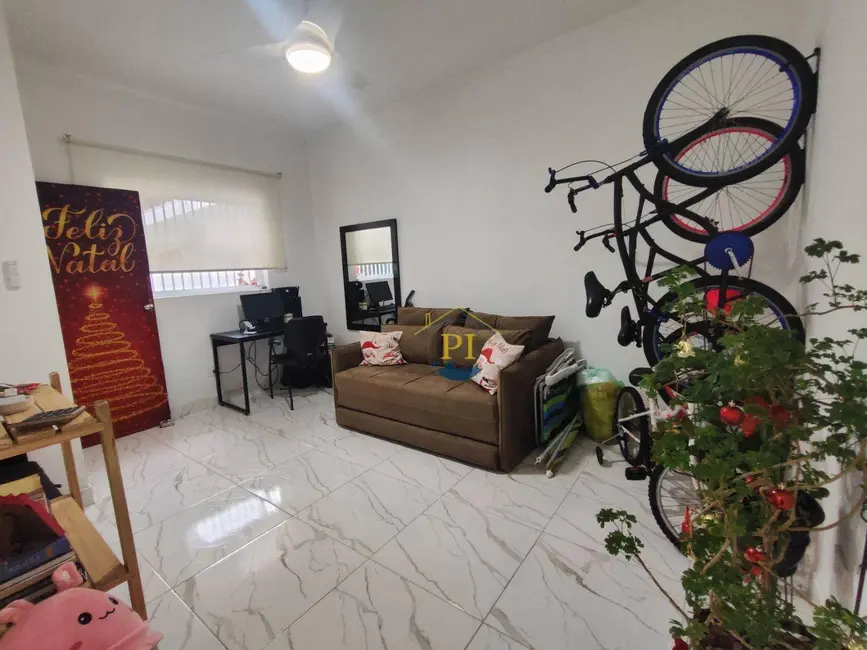Foto 6 de Casa com 3 quartos à venda, 135m2 em Maracanã, Praia Grande - SP