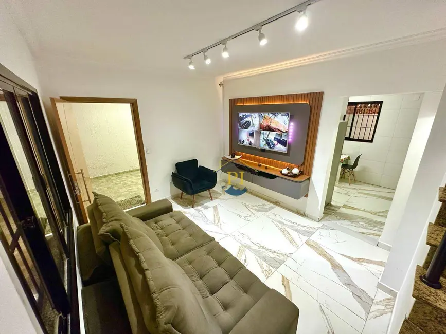 Casa com 3 quartos à venda, 101m2 em Praia Grande - SP - imagem 3 Foto 3 de Casa com 3 quartos à venda, 101m2 em Praia Grande - SP