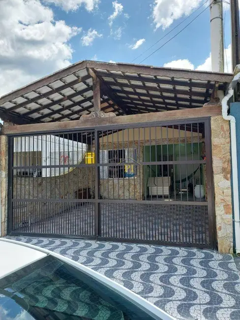 Casa com 2 quartos à venda, 80m2 em Praia Grande - SP - imagem 2 Foto 2 de Casa com 2 quartos à venda, 80m2 em Praia Grande - SP