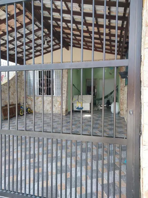 Casa com 2 quartos à venda, 80m2 em Praia Grande - SP - imagem 1 Foto 1 de Casa com 2 quartos à venda, 80m2 em Praia Grande - SP