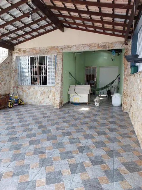 Casa com 2 quartos à venda, 80m2 em Praia Grande - SP - imagem 3 Foto 3 de Casa com 2 quartos à venda, 80m2 em Praia Grande - SP