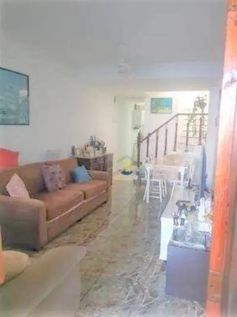 Casa com 2 quartos à venda, 83m2 em Praia Grande - SP - imagem 5 Foto 5 de Casa com 2 quartos à venda, 83m2 em Praia Grande - SP