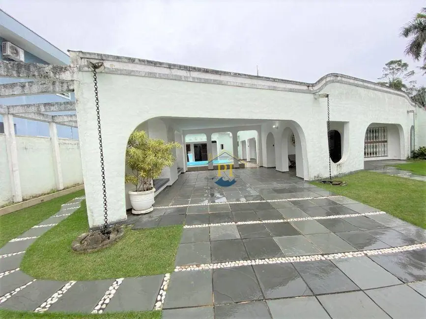 Foto 2 de Casa com 5 quartos à venda, 372m2 em Solemar, Praia Grande - SP