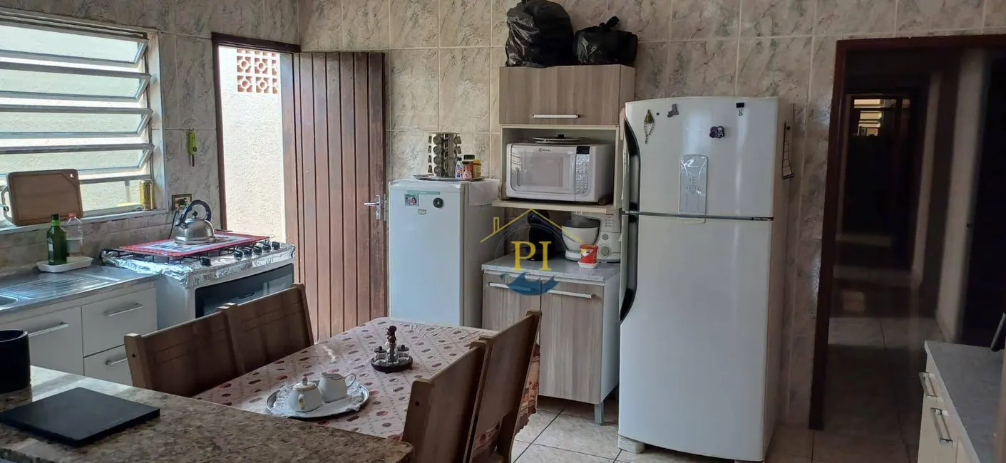 Foto 4 de Casa com 3 quartos à venda, 170m2 em Praia Grande - SP
