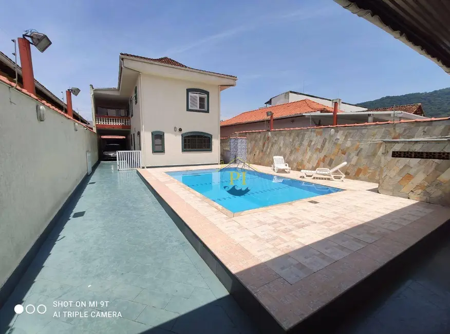 Foto 2 de Sobrado com 3 quartos à venda, 380m2 em Solemar, Praia Grande - SP