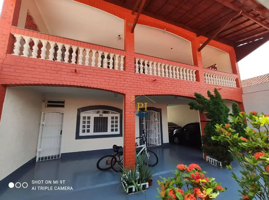 Foto 1 de Sobrado com 3 quartos à venda, 380m2 em Solemar, Praia Grande - SP