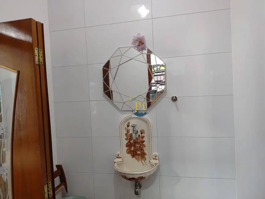 Casa com 3 quartos à venda em Praia Grande - SP - imagem 8 Foto 8 de Casa com 3 quartos à venda em Praia Grande - SP