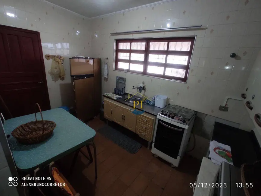 Foto 8 de Casa com 2 quartos à venda, 139m2 em Praia Grande - SP