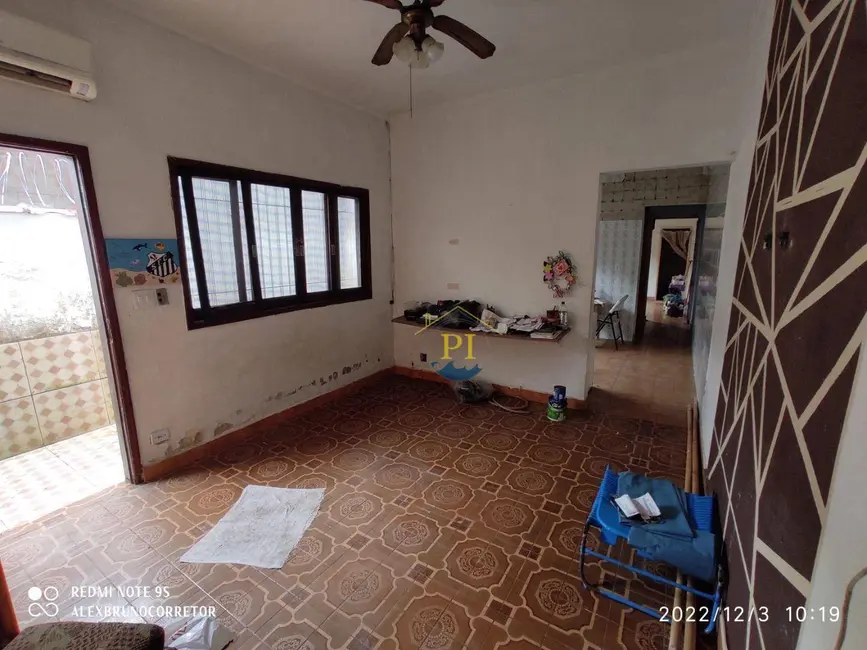 Foto 3 de Casa com 2 quartos à venda, 130m2 em Maracanã, Praia Grande - SP