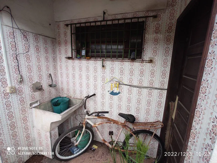 Foto 9 de Casa com 2 quartos à venda, 130m2 em Maracanã, Praia Grande - SP