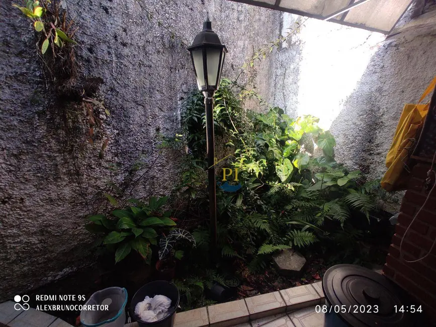 Casa com 3 quartos à venda, 250m2 em Praia Grande - SP - imagem 3 Foto 3 de Casa com 3 quartos à venda, 250m2 em Praia Grande - SP