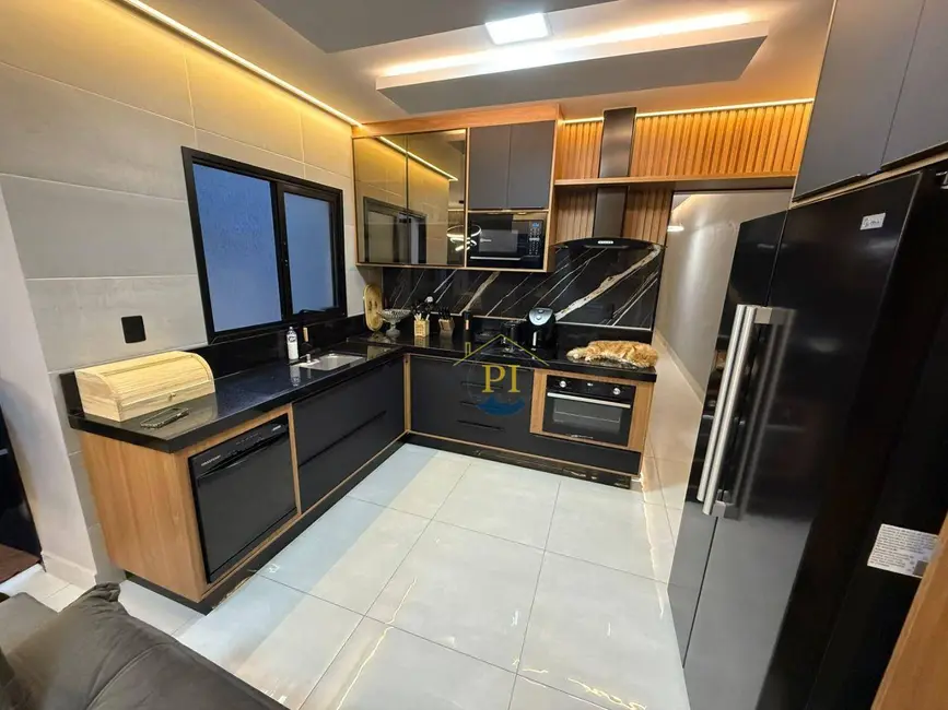 Foto 9 de Casa com 3 quartos à venda, 103m2 em Tupi, Praia Grande - SP