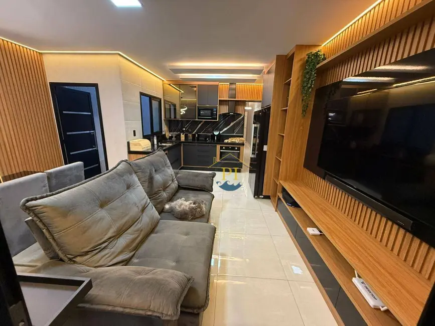 Foto 3 de Casa com 3 quartos à venda, 103m2 em Tupi, Praia Grande - SP