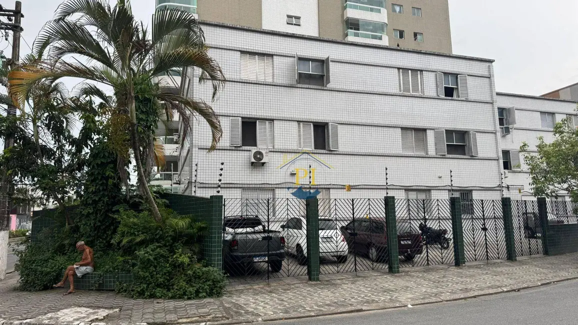 Foto 3 de Kitnet com 1 quarto à venda, 30m2 em Boqueirão, Praia Grande - SP