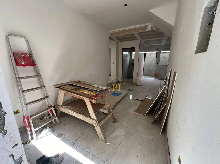 Foto 1 de Casa de Condomínio com 2 quartos à venda, 48m2 em Praia Grande - SP