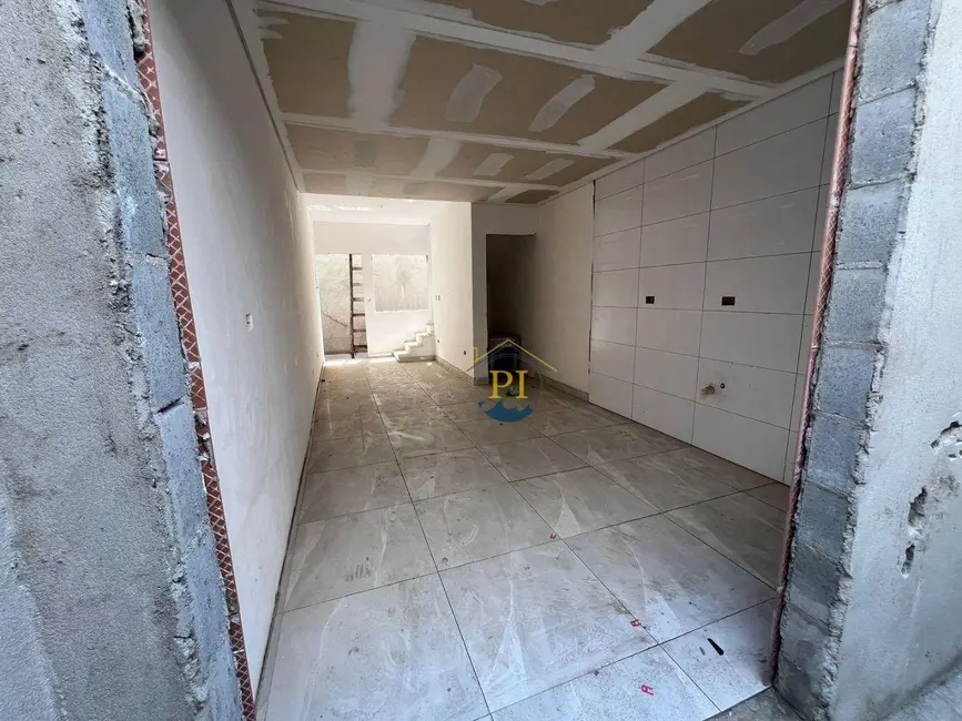 Casa de Condomínio com 2 quartos à venda, 57m2 em Praia Grande - SP - imagem 4 Foto 4 de Casa de Condomínio com 2 quartos à venda, 57m2 em Praia Grande - SP