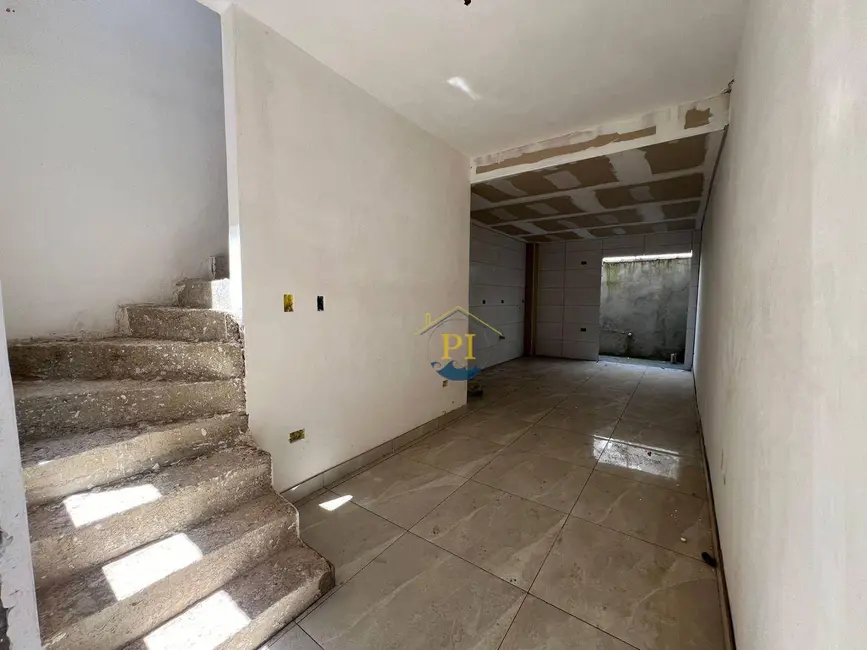 Foto 2 de Casa de Condomínio com 2 quartos à venda, 62m2 em Praia Grande - SP