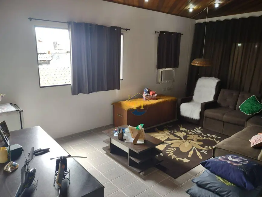 Foto 8 de Sobrado com 3 quartos à venda, 235m2 em Praia Grande - SP