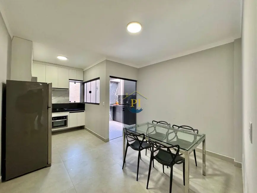 Foto 6 de Sobrado com 3 quartos à venda, 160m2 em Aviação, Praia Grande - SP